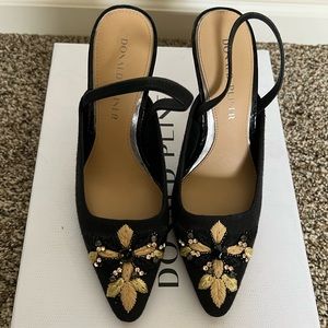Donald Pliner Slingback pumps